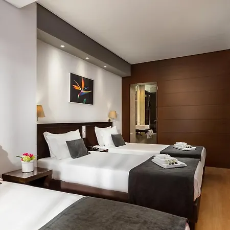 Hotel Luena 3*